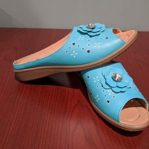 LOVELY TURQUOISE SLIP ONS SANDALS